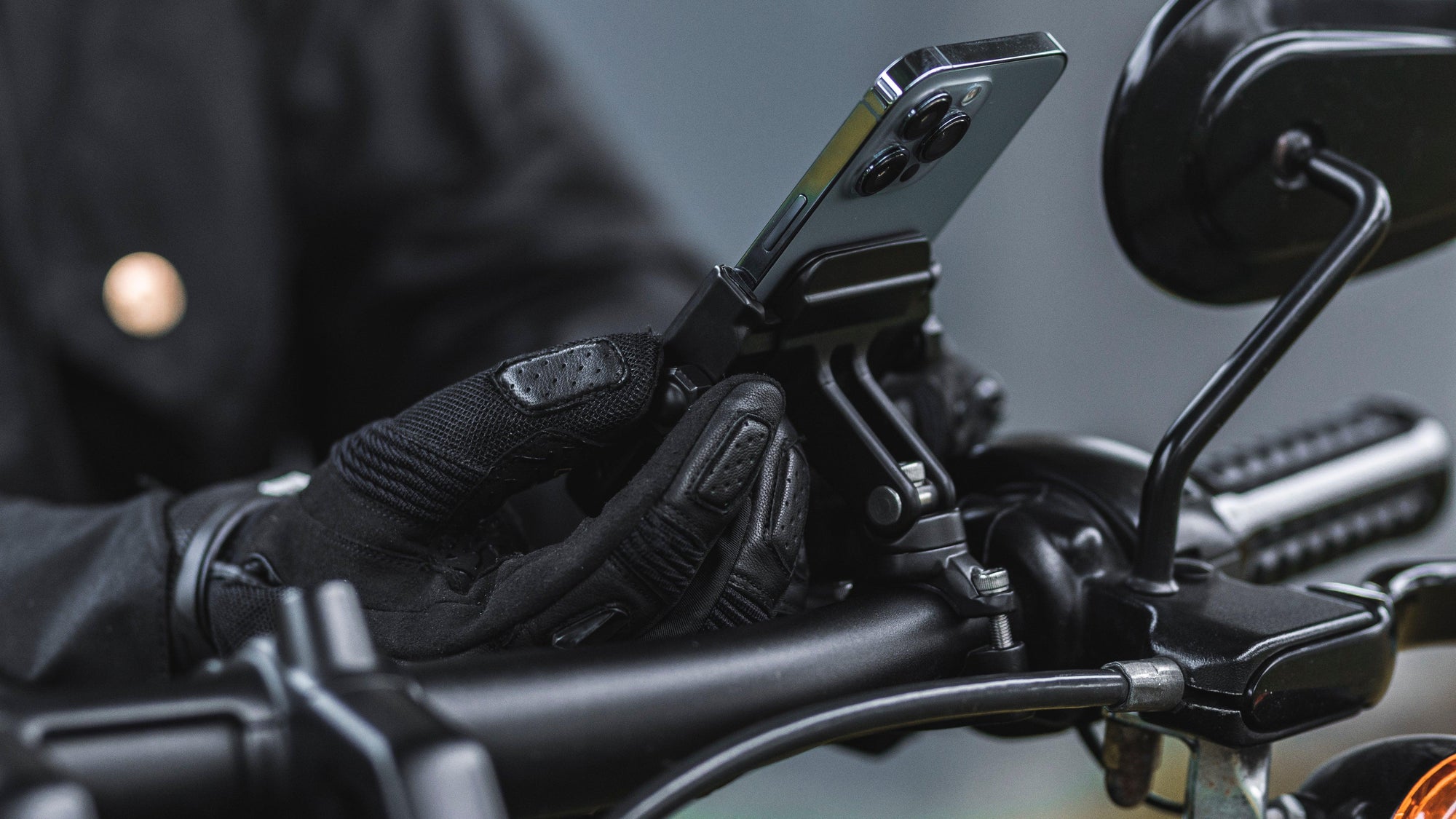 About helmet standards: What is the difference between the American DOT standard and the European ECE standard?